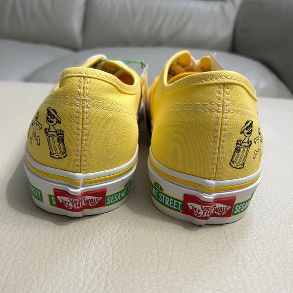 NWT - Vans x Sesame Street Heritage Low Top Sneaker - Men 7.5/Women 9/EU 40 - Picture 6 of 8